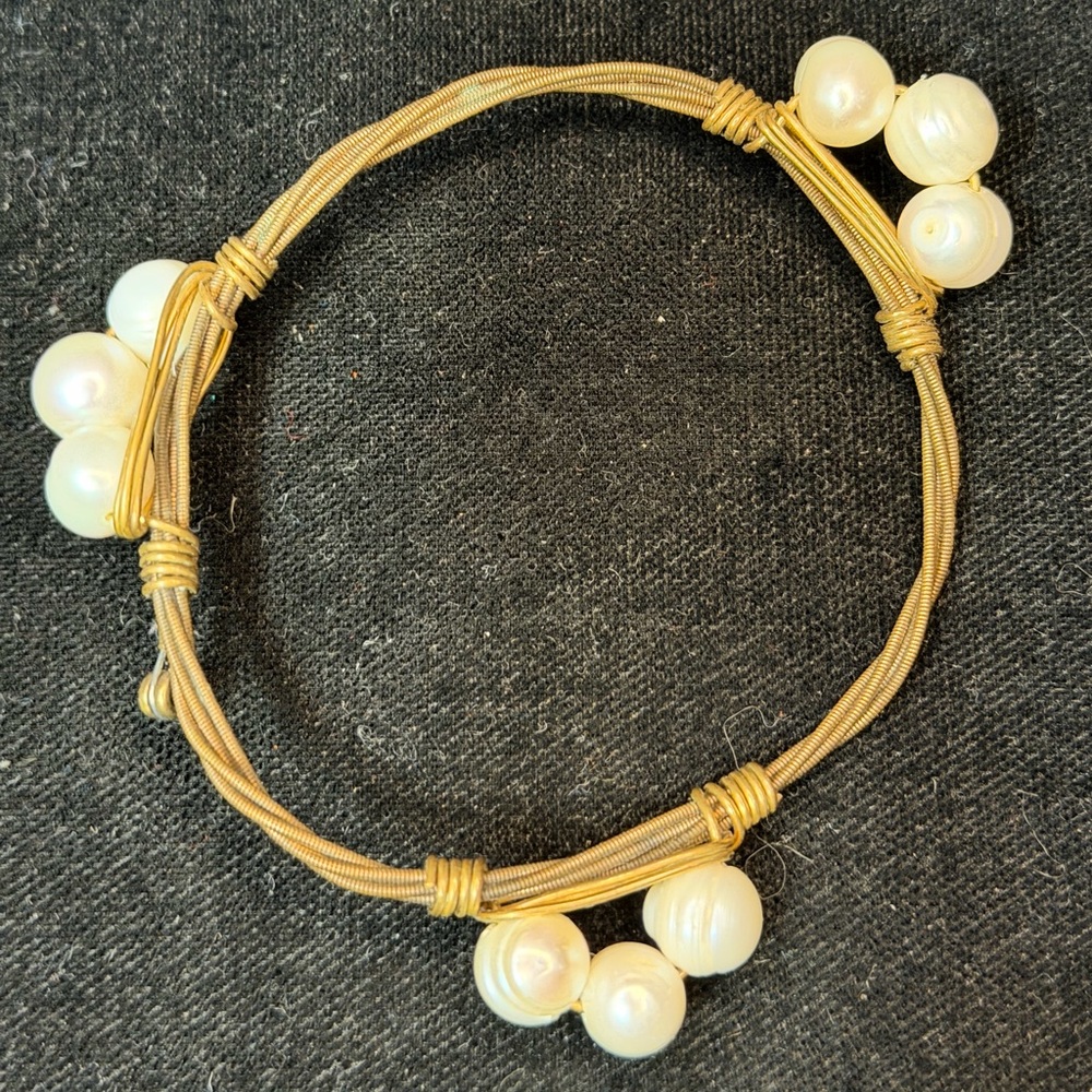 Source Unknown Gold and Pearl Bracelet